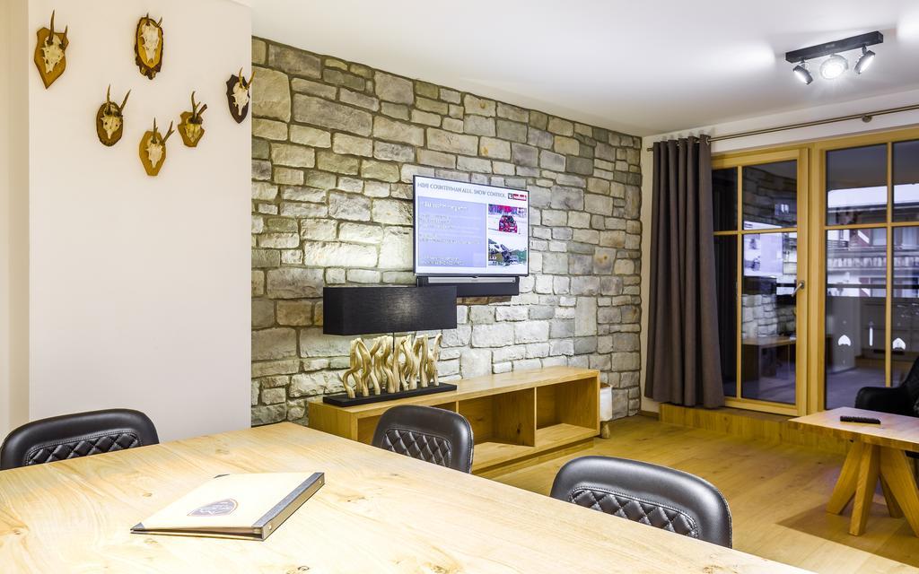 Bolodges Apartments By Alpin Rentals Saalbach-Hinterglemm Ruang foto